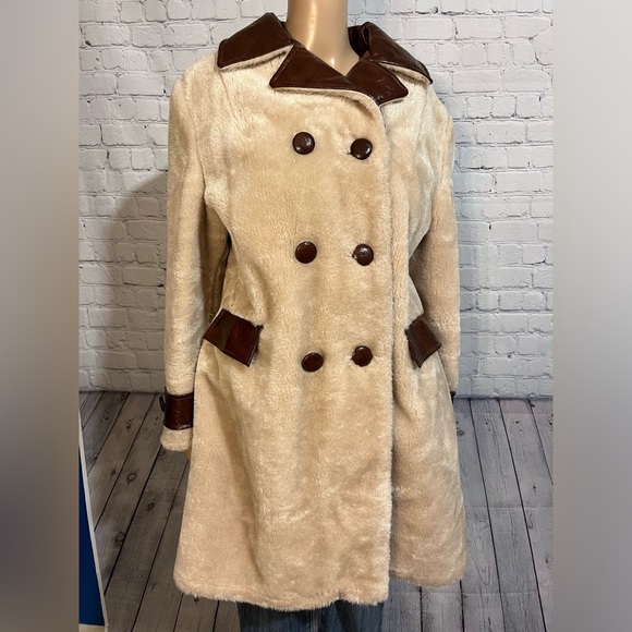 Fingerhut Fashions Jackets & Blazers - Vintage Fingerhut Fashions Plush Pea Coat with Faux Leather sz 16 (large?)